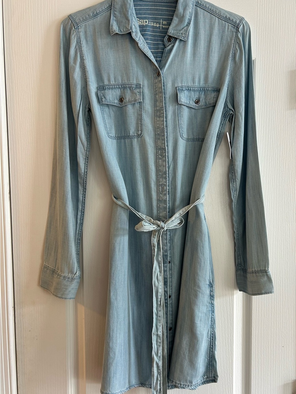 NEW Light Wash Blue GAP Long Sleeve Denim Shirt Dress with Tie Waist M NWT